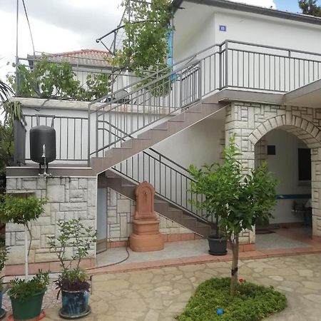 Apartment Hajduk Starigrad Paklenica Exterior photo