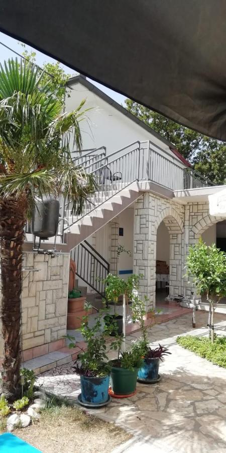 Apartment Hajduk Starigrad Paklenica Exterior photo