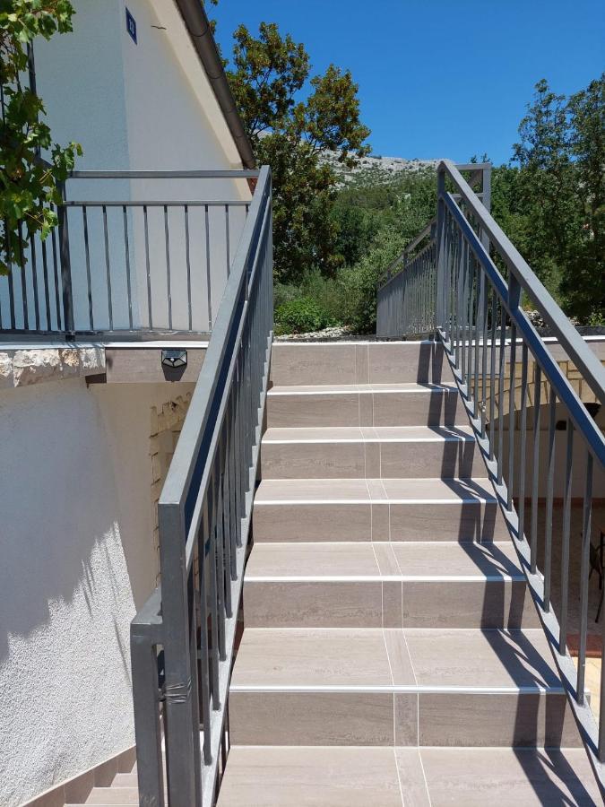 Apartment Hajduk Starigrad Paklenica Exterior photo