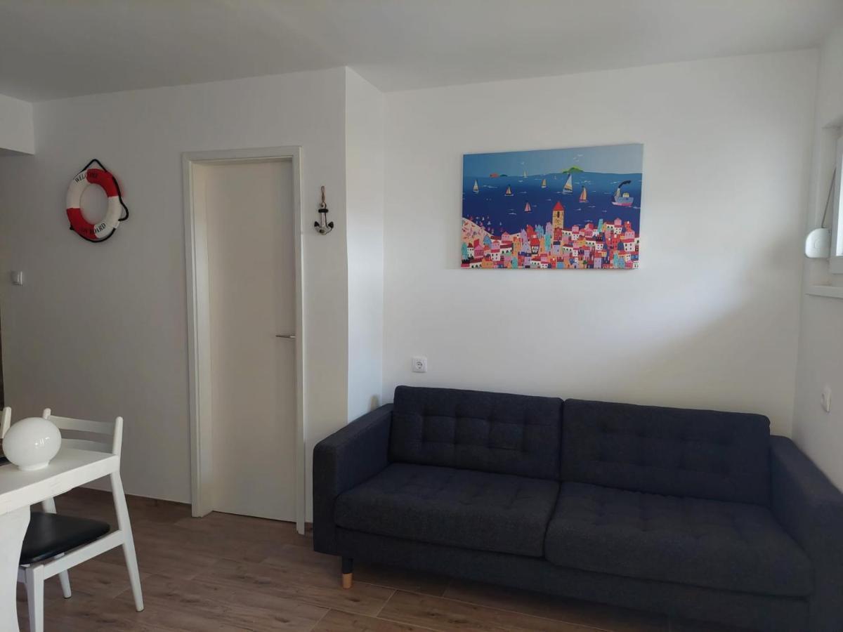Apartment Hajduk Starigrad Paklenica Exterior photo