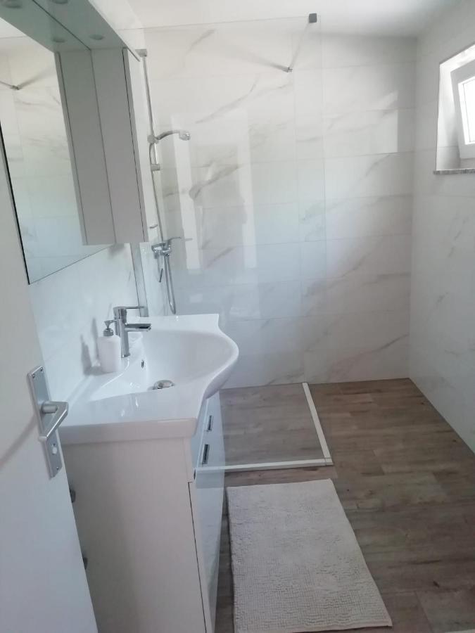 Apartment Hajduk Starigrad Paklenica Exterior photo