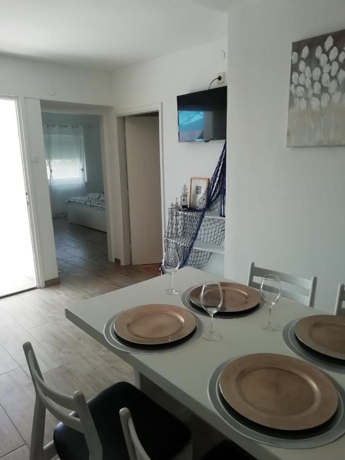 Apartment Hajduk Starigrad Paklenica Exterior photo