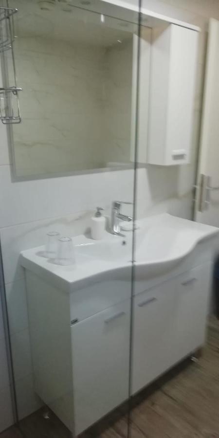 Apartment Hajduk Starigrad Paklenica Exterior photo